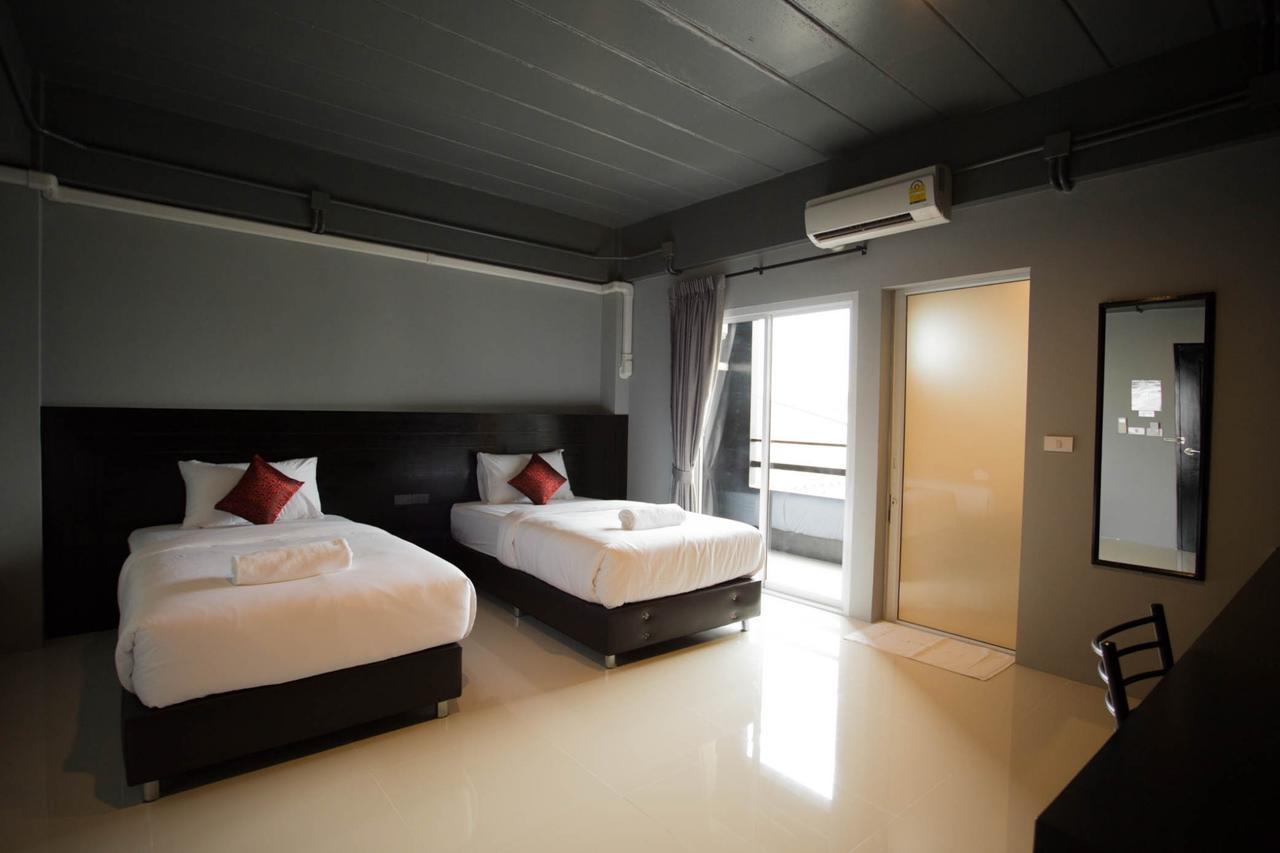 B-Black Residence Chonburi Buitenkant foto